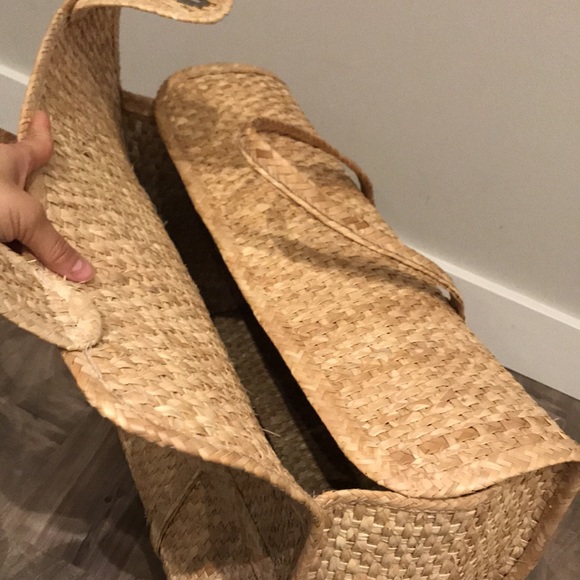 OVERSIZED woven palm beach bag!! 🌊😍☀️ - Picture 11 of 13